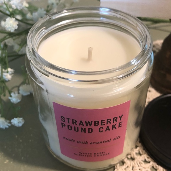 NEW single wick candle from Bath and Body Works - Picture 2 of 2